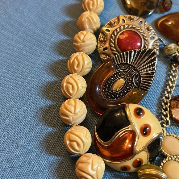 Neutral tone craft and repurpose lot - Picture 9 of 13